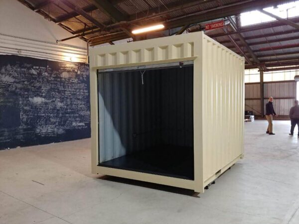 10ft United Cargo Postal Refurbished Storage Container with Roll-Up Door - Image 4